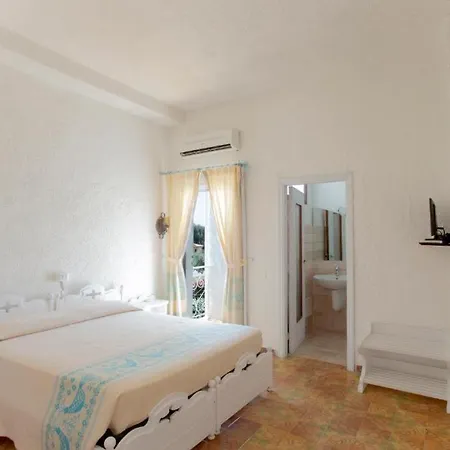 Al Faro , La Cinta ,san Teodoro سان تيودورو